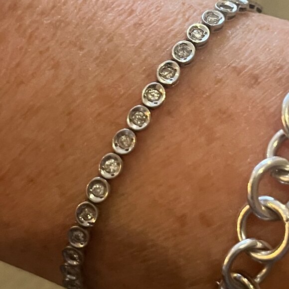 7" 18K White Gold Tennis Bracelet - Picture 7 of 10